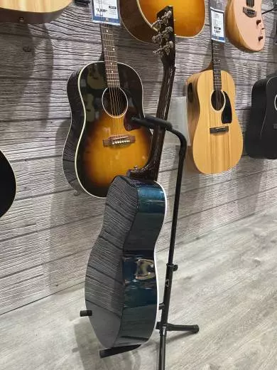 Art & Lutherie Roadhouse HG Indigo Burst 2